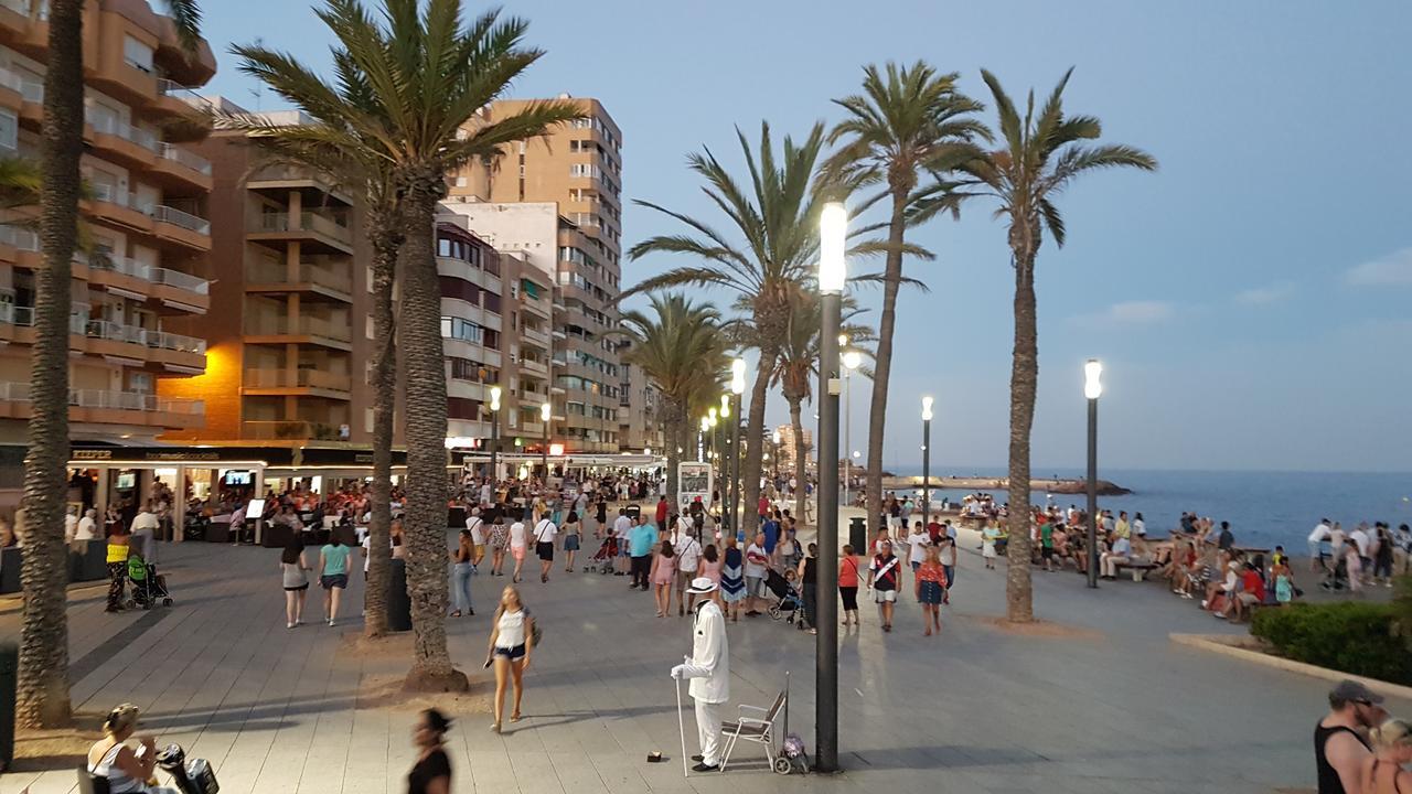 Apartamento Torrevieja Eksteriør billede